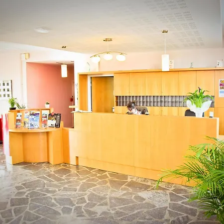 Hotel Carre Py'